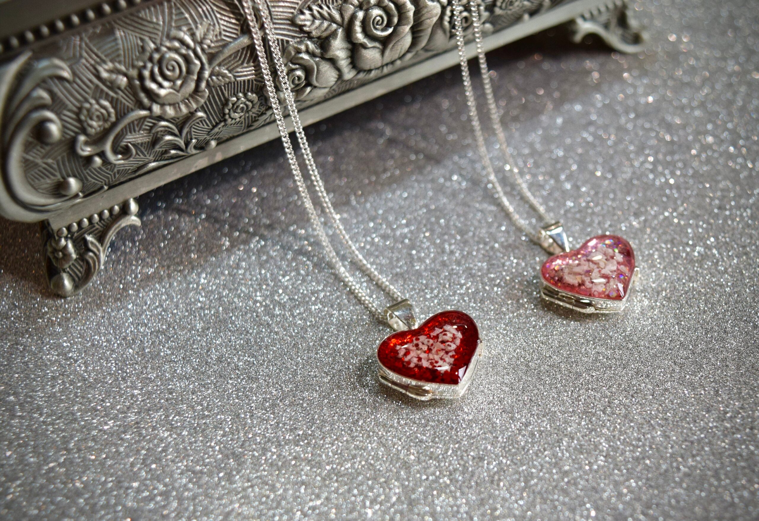 Cremation Ashes & Memorial Locket Amulet of Ashes