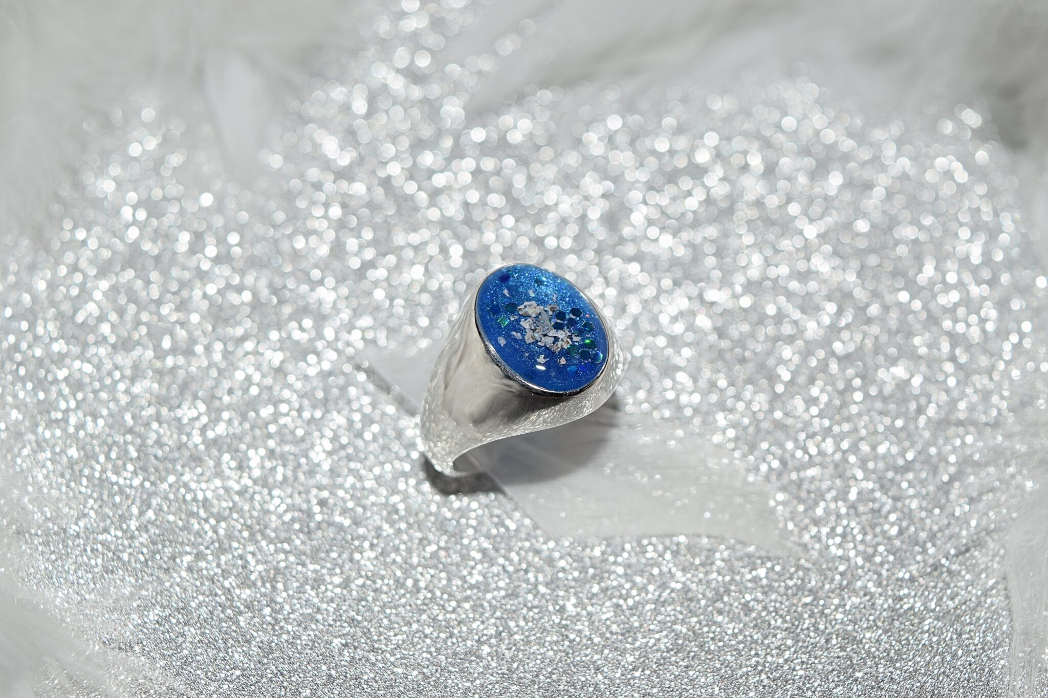 Mens Cremation Ashes & Memorial Ring 'Edward' Amulet of Ashes